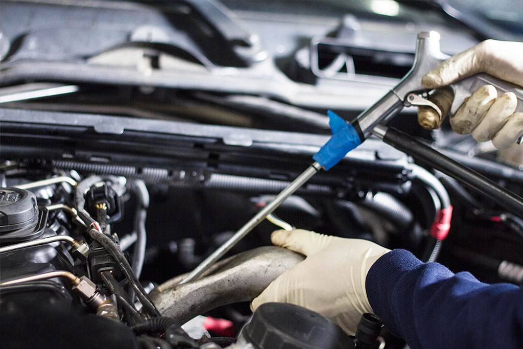 Direct injection cleaning performed on a Volkswagen engine